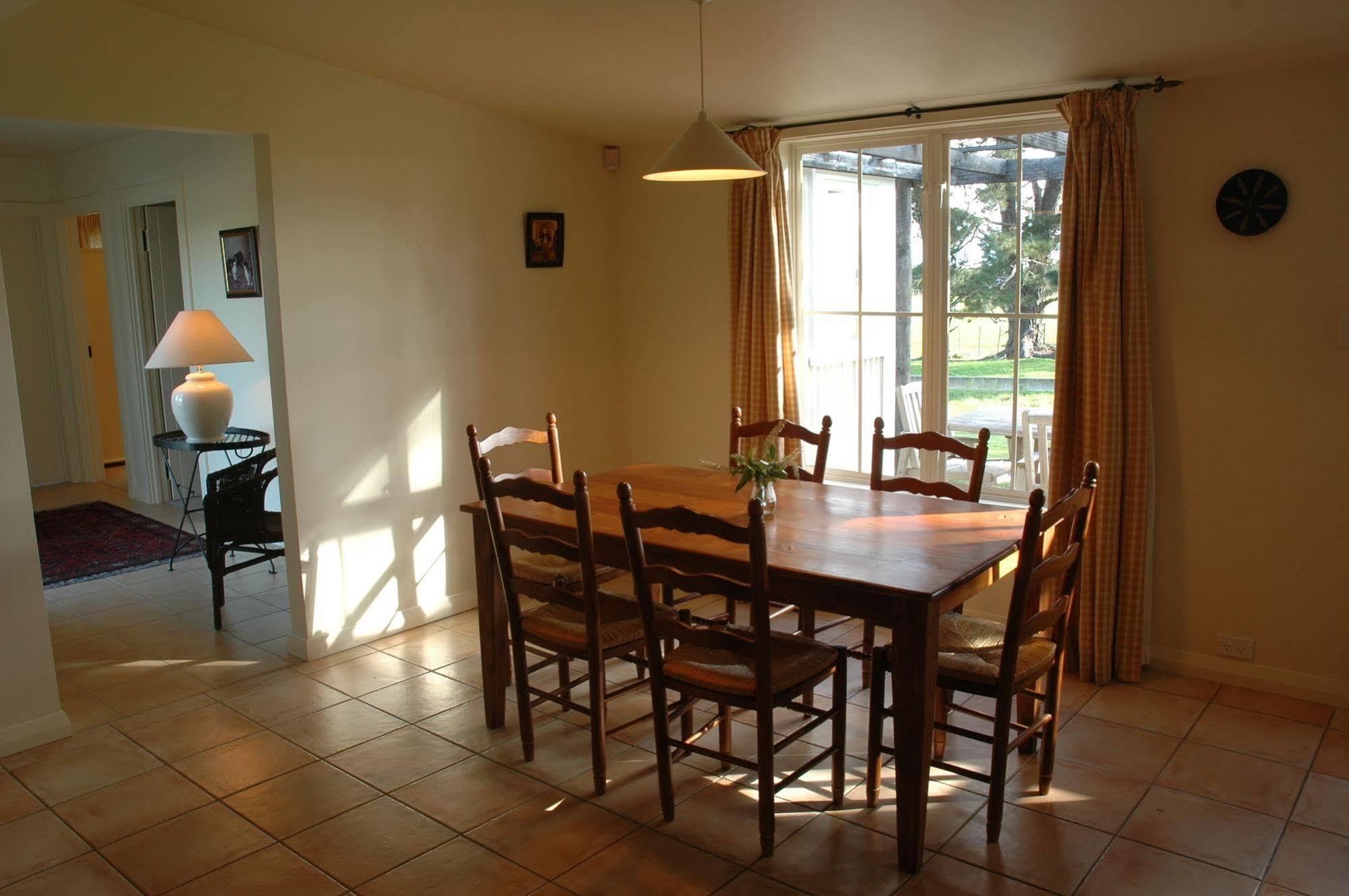 Brackenridge Country Retreat & Spa Martinborough Esterno foto